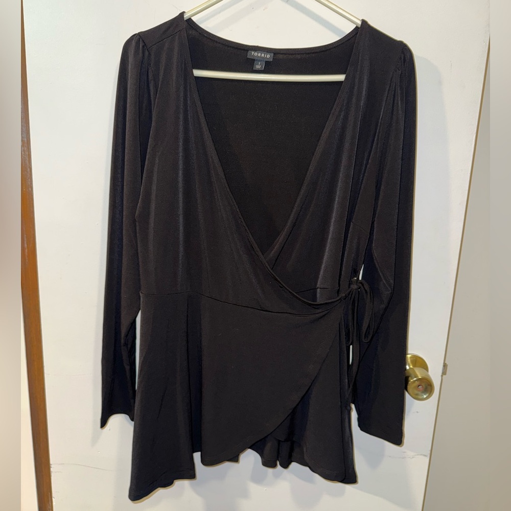 Torrid Black Wrap Top Blouse Shirt Long-sleeve Size 1 or 1X